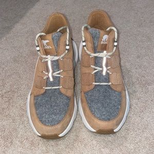 Soren Women's Kinetic Breakthru Caribou Waterproof Boot Tawny like new